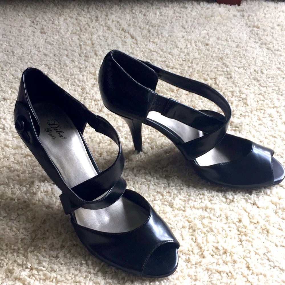 Peep toe heels. Never Worn!